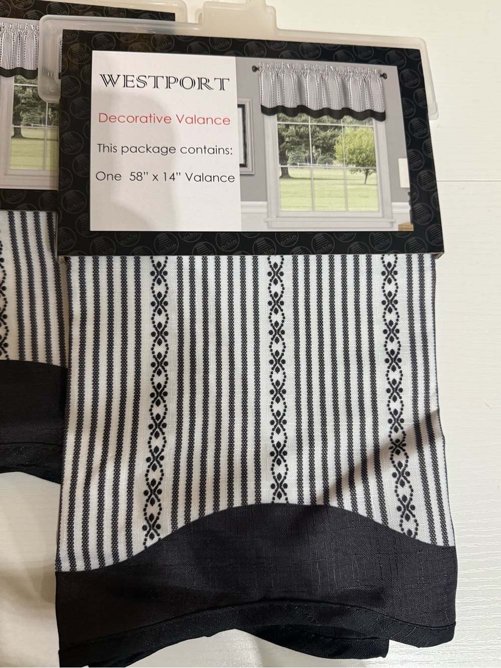 Westport valance Black and White Patterned window curtains - 4 Pack